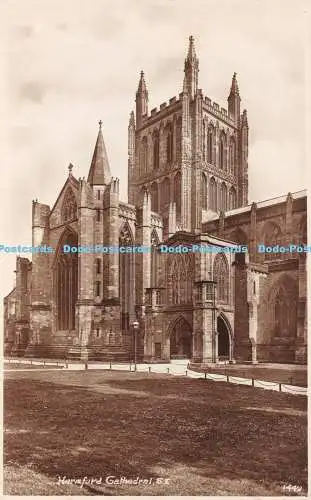 R458742 Hereford Cathedral S E Postkarte