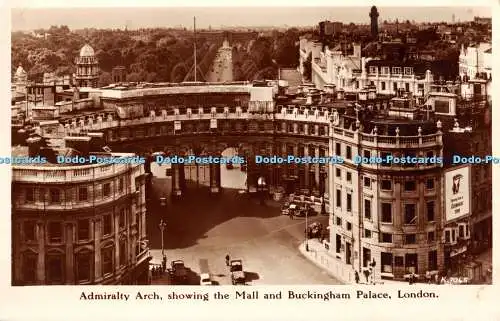 R462040 London Admiralty Arch zeigt die Mall und den Buckingham Palace Valentine R
