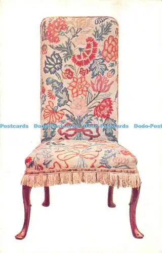 R464058 Stuhl Nussbaum bezogen mit Petit Point Stickerei in Wolle und Seide 18. Jh.