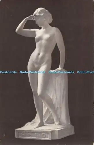 R465645 Heldenstatue einer Frau Postkarte