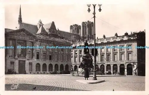 R462307 Reims Place Royale et la Cathedrale C A P RP