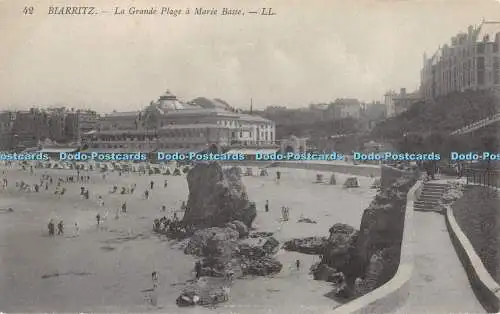 R464541 42 Biarritz La Grande Plage a Maree Basse LL