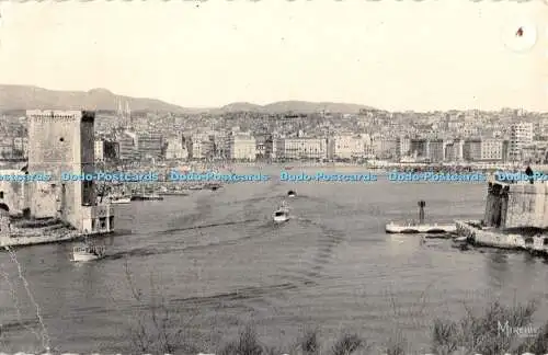 R464977 Marseille B du R 636 Le Vieux Port vu du Pharo Mireille G Gandini