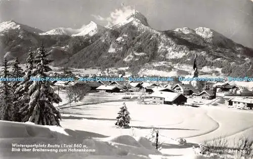 R465425 Wintersportplatz Reutte i Tirol Blick über Breitenwang zum Hahnenkamm 21