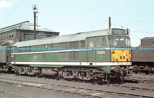 R467635 Class 31 Diesellok Nr. D 5829 steht im April im Doncaster Depot