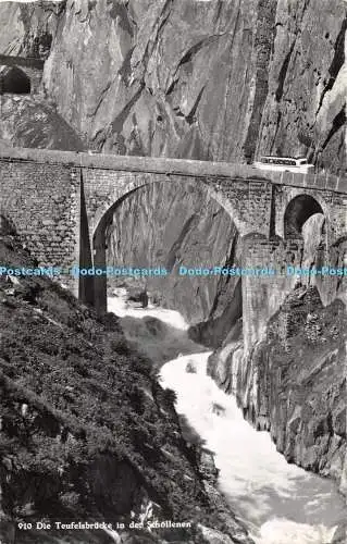 R474752 910 Die Teufelsbrücke in der Schollenen Ernst Christen Andermatt Rud Sut