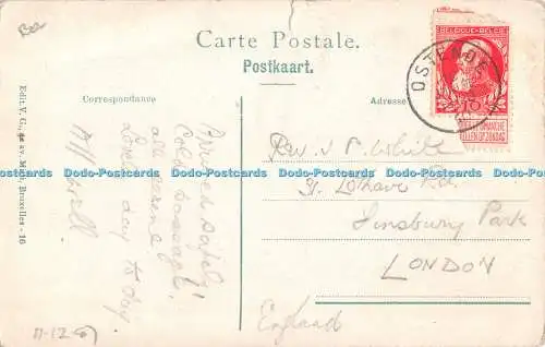 R474784 Ostende Le calvaire et ruines de LEglise incendiee V G 1920