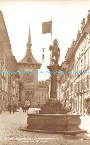 R474979 Bern Kramgasse mit Barenbrunnen und Zeitglockenturm 2446 Art Perrochet M