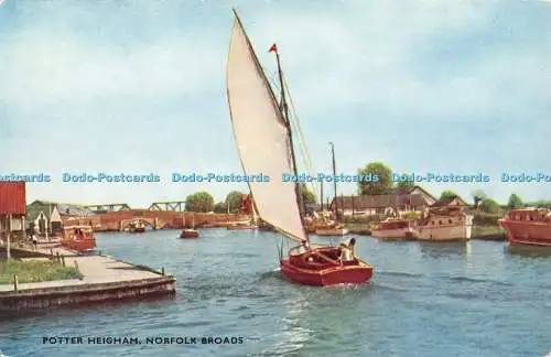 R468579 Norfolk Broads Potter Heigham J Salmon