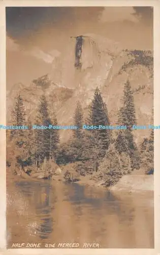 R477963 Half Dome und Merced River