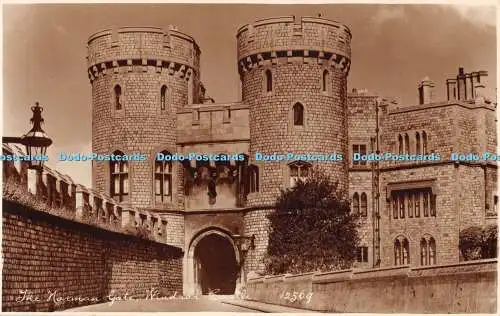 R468955 Windsor Castle The Norman Gate J Salmon Art Sheen Style RP