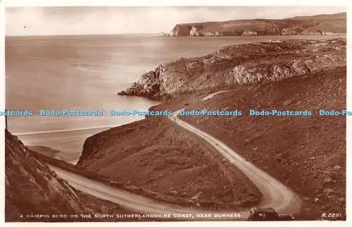 R469679 Eine Haarnadelkurve an der Küste von North Sutherlandshire in der Nähe von Durness J B White