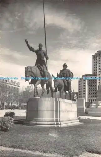 R473708 Madrid Monumento a Cervantes Don Quijote y Sancho Panza Garcia Garrabell