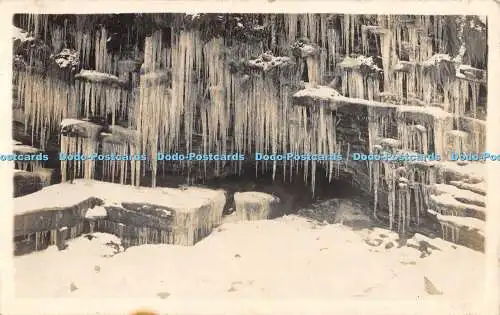 R470991 Winterkalkstein gefrorene Eiszapfen Postkarte