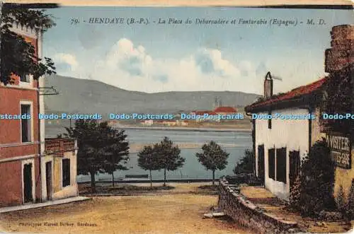 R480121 Hendaye B P La Place du Debarcadere et Fontarabie Espagne M Delboy