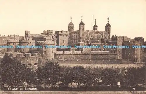 R480257 Tower of London C F Castle Lesco Serie