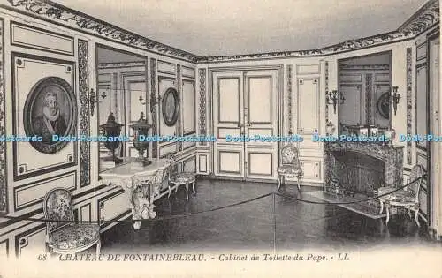 R480363 Chateau de Fontainebleau Cabinet de Toilette du Pape LL 68