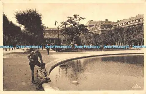 R480422 Vues de Paris Le Palais Royal Braun No 13