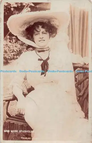 R482028 Miss Marie Studholme Charles Voisey 1904