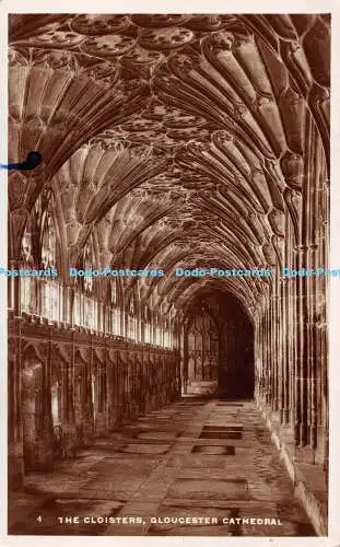 R482099 Gloucester Cathedral The Cloisters RP Postkarte