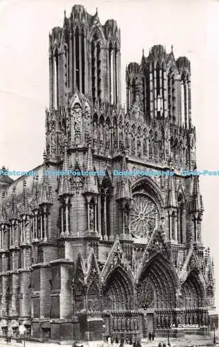 R487046 Reims Marne La Cathedrale Fassade Principale Prise Avant La Cigogne Andre