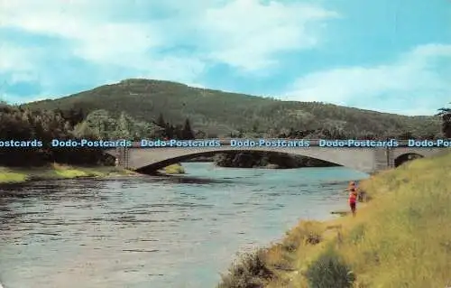 R485684 Aboyne Bridge and the River Dee Postkarte