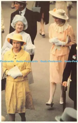 R487267 Lady Diana Spencer mit der Königin und der Königinmutter in Ascot Prescott