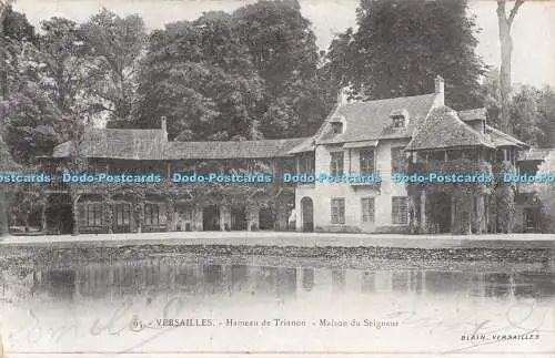 R489089 Versailles Hameau de Trianon Maison du Seigneur Blain