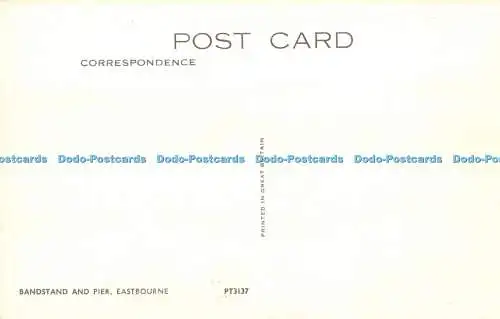 R484012 Eastbourne Musikpavillon und Pier Postkarte