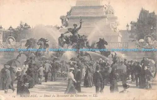 R484143 Bordeaux Detail du Monument des Girondins LL 14