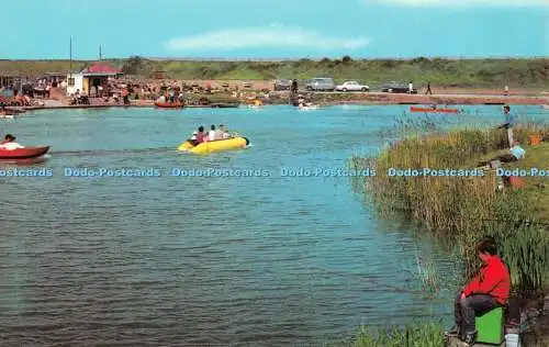R488424 The Boating Lake Chapel St Leonards PT15320