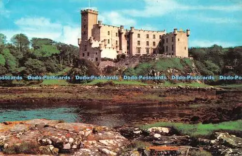 R490287 Isle of Skye Dunvegan Castle 1971