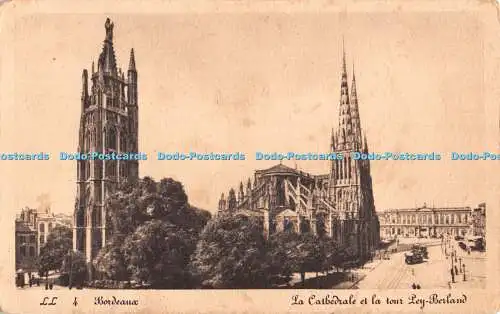 R490352 Bordeaux La Cathedrale et la Tour Pey Berland LL 4 C A P 1937