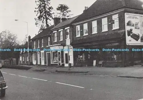 R490639 Kings Langley High Street Kingham Drucker