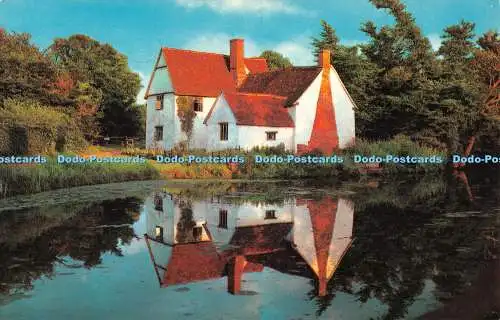 R490875 Flatford Willie Lott Cottage Photo Precision Limited Colourmaster Intern