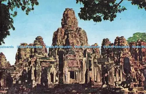 R490887 Bayon Angkor Thom Cambodia Tiger Jagd Kontakt