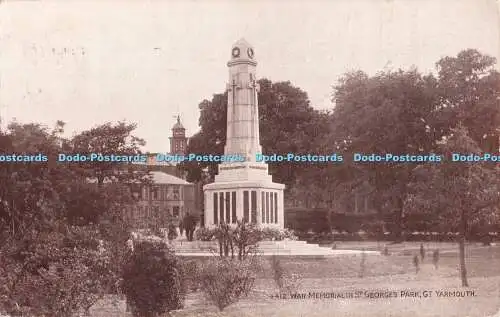 R491014 Gt Yarmouth War Memorial in St Georges Park J Salmon 1926