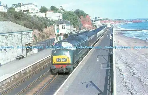 R486422 Kriegsschiff Klasse Nr. D 854 Tiger fährt durch Dawlish auf einem heruntergekommenen Pullman s