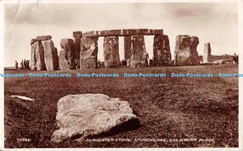 R491685 Slaughter Stone Stonehenge Salisbury Plain Valentine RP 1942