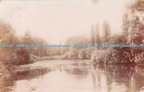 R492440 Kew Gardens The Lake 1910
