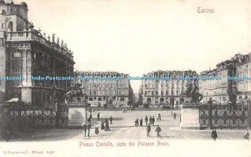 R496560 Torino Piazza Castello vista dal Palazzo Reale G Modiano 2432