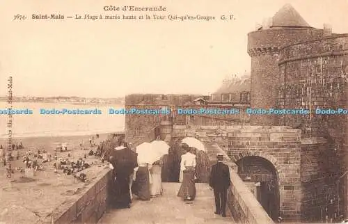 R508886 Cote dEmeraude 3674 Saint Malo La Plage a maree haute et la Tour Qui que