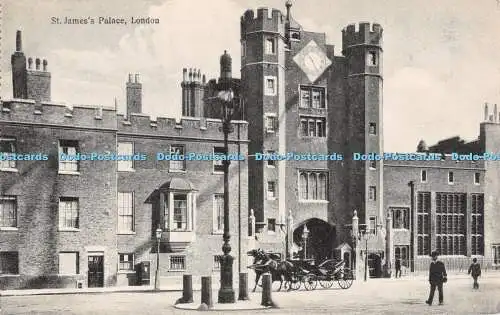 R512926 St Jamess Palace London