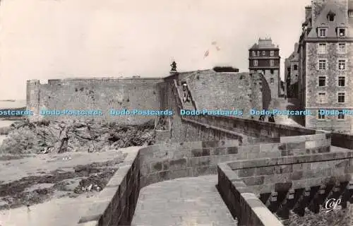 R513082 St Malo Vue sur les Remparts C A P RP 1952