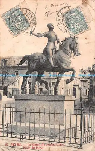 R515665 Reims La Statue de Jeanne d Arc Place du Parvis