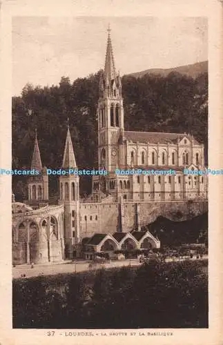 R517001 Lourdes La Grotte et la Basilique Alliance Catholique Cliche Labouche Fr