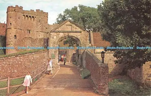 R521500 Carisbrooke Castle W J Nigh Plastichrome von Colourpicture 1962