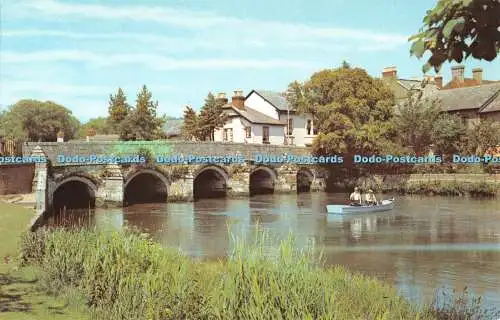 R518157 Christchurch Town Bridge vom Klosterspaziergang