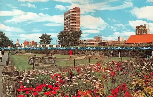 R524112 Waterloo Gardens Bognor Regis Sussex N P O Belfast Litho Kanada 1976