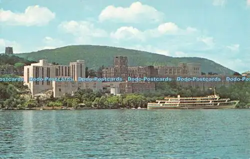 R520668 New York United States Military Academy West Point Dayliner verlässt Pier